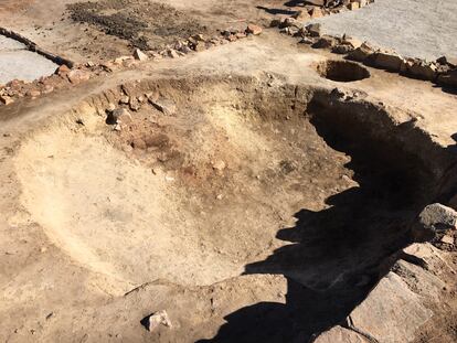 Excavación de la tienda de campaña visigoda, en el yacimiento de Los Hitos (Toledo).