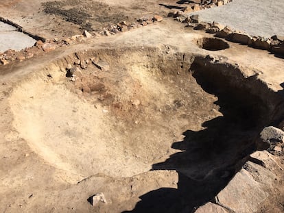 Excavación de la tienda de campaña visigoda, en el yacimiento de Los Hitos (Toledo).