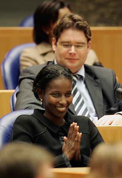 Ayaan Hirsi Ali, durante una sesión en el Parlamento holandés.