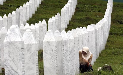 Centro conmemorativo de Potocari, en Bosnia, el pasado día 11, con motivo del 24 aniversario del genocidio de Srebrenica.