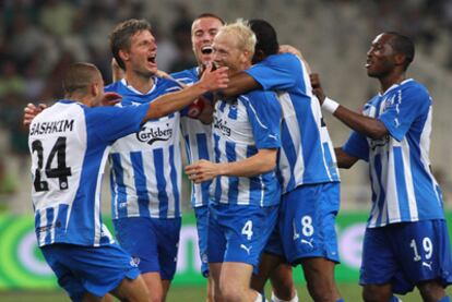 Los jugadores del Odense celebran un gol marcado al Panathinaikos en la fase previa de la Liga de Campeones.