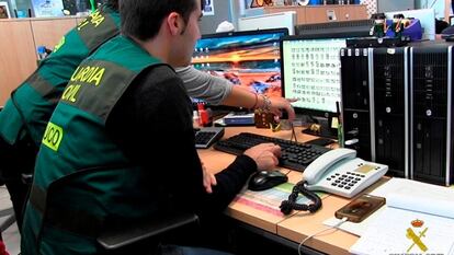 Agentes de la Unidad Central Operativa de la Guardia Civil.
