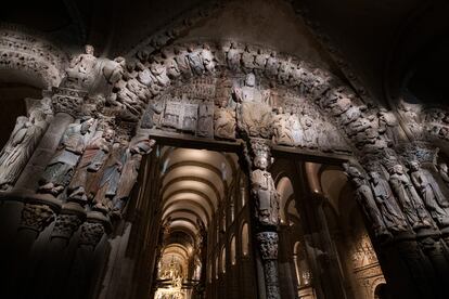 Detalle del Pórtico de la Gloria, en la catedral de Santiago.