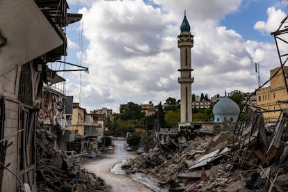 Edificios destruidos por los bombardeos israelíes en Nabatieh, el 17 de octubre de 2024. 