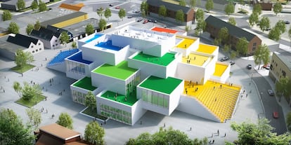 La Lego House, en construcción, abrirá el 28 de septiembre de 2017 en el centro del pueblo, y es un elemento clave en el desarrollo del plan La ciudad de los niños de Billund. El proyecto del estudio danés BIG está inspirado en los bloques de colores de la marca. Por dentro, el edificio tendrá varias "áreas para experimentar”, una cafetería, una tienda de LEGO única, y una plaza pública de 2.000 metros cuadrados, además de varias terrazas abiertas en la azotea. Se espera que acudan 250.000 visitantes al año.