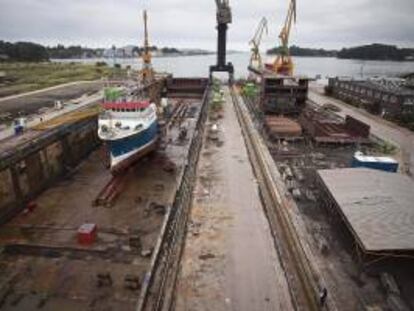 La plantilla de Astilleros de Santander (Astander) ha comenzado la transformación del barco pesquero, en la imagen, de una naviera canadiense en buque-factoría.