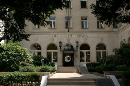 Fachada del Colegio de España en París.