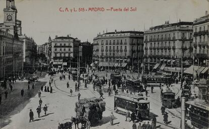 Llevan casados 48 años y han pasado toda la vida entre libros en su librería Vitorio, en Madrid (Carlos Arniches, 30).