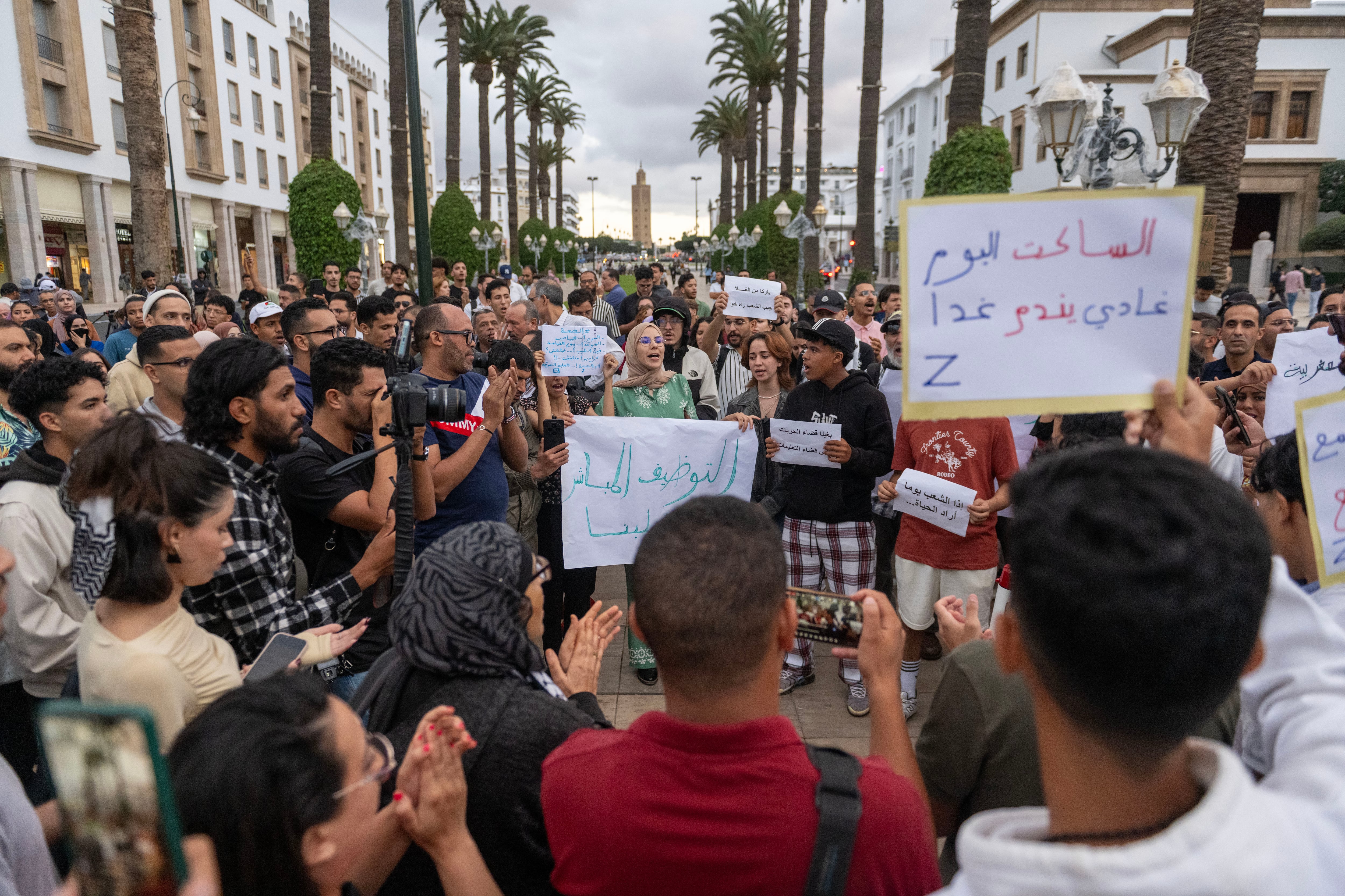 El descontento de la generación Z derriba tres gobiernos y amenaza la estabilidad del de Rabat