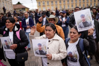 Familias de colombianos presos en Venezuela protestan en la Plaza de Bolívar, en Bogotá, el 26 de agosto.