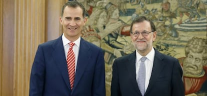 Felipe VI y Rajoy, ayer en el Palacio de la Zarzuela.