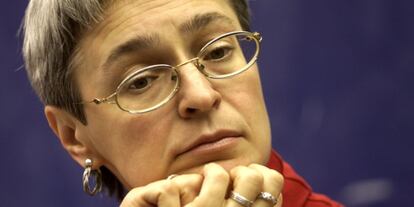 La periodista rusa Anna Politkóvskaya, en 2002.