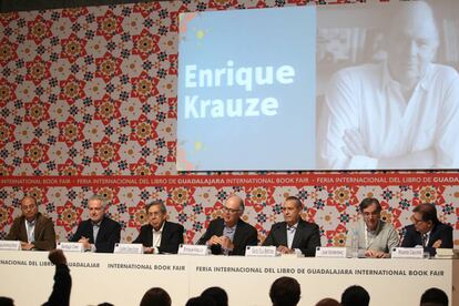 El escritor mexicano Enrique Krauze en la presentaci&oacute;n de su libro en la FIL.