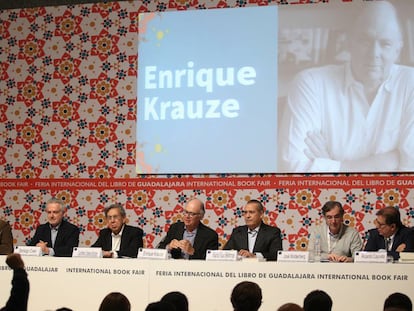 El escritor mexicano Enrique Krauze en la presentaci&oacute;n de su libro en la FIL.