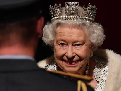La reina Isabel II en la apertura del Parlamento, en Londres. 