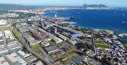 Vista de la fábrica de Acerinox en Cádiz.