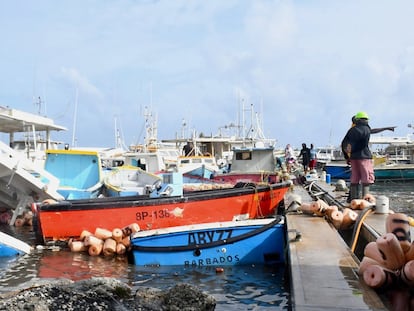 Un daño significativo a los buques pesqueros en el complejo pesquero de Bridgetown fue causado por una tormenta del huracán Beryl