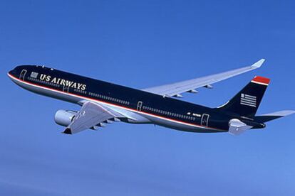 Un Airbus A330- 300 de US Airways, que va a reducir su flota en 50 aeronaves.