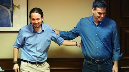 Pablo Iglesias y Pedro Sánchez, en una reunión en julio de 2017.