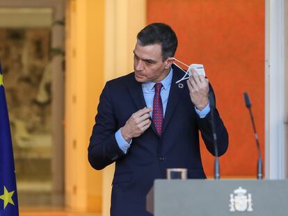 El presidente del Gobierno, Pedro Sánchez, al comparecer en La Moncloa para anunciar los nuevos nombramientos de ministros.