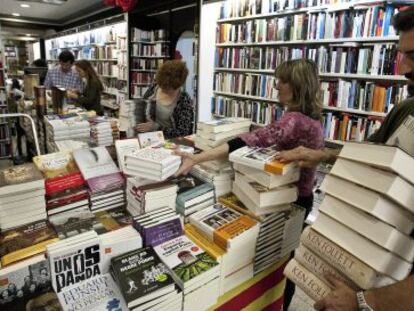 Las ventas en librer&iacute;as han ca&iacute;do un 20% en los dos &uacute;ltimos a&ntilde;os, seg&uacute;n fuentes del sector.