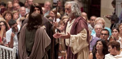 Ensayo del Misteri d'Elx en la basílica de Santa María.