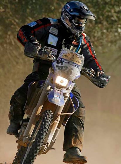 Eric Aubijoux, durante una etapa del Dakar.