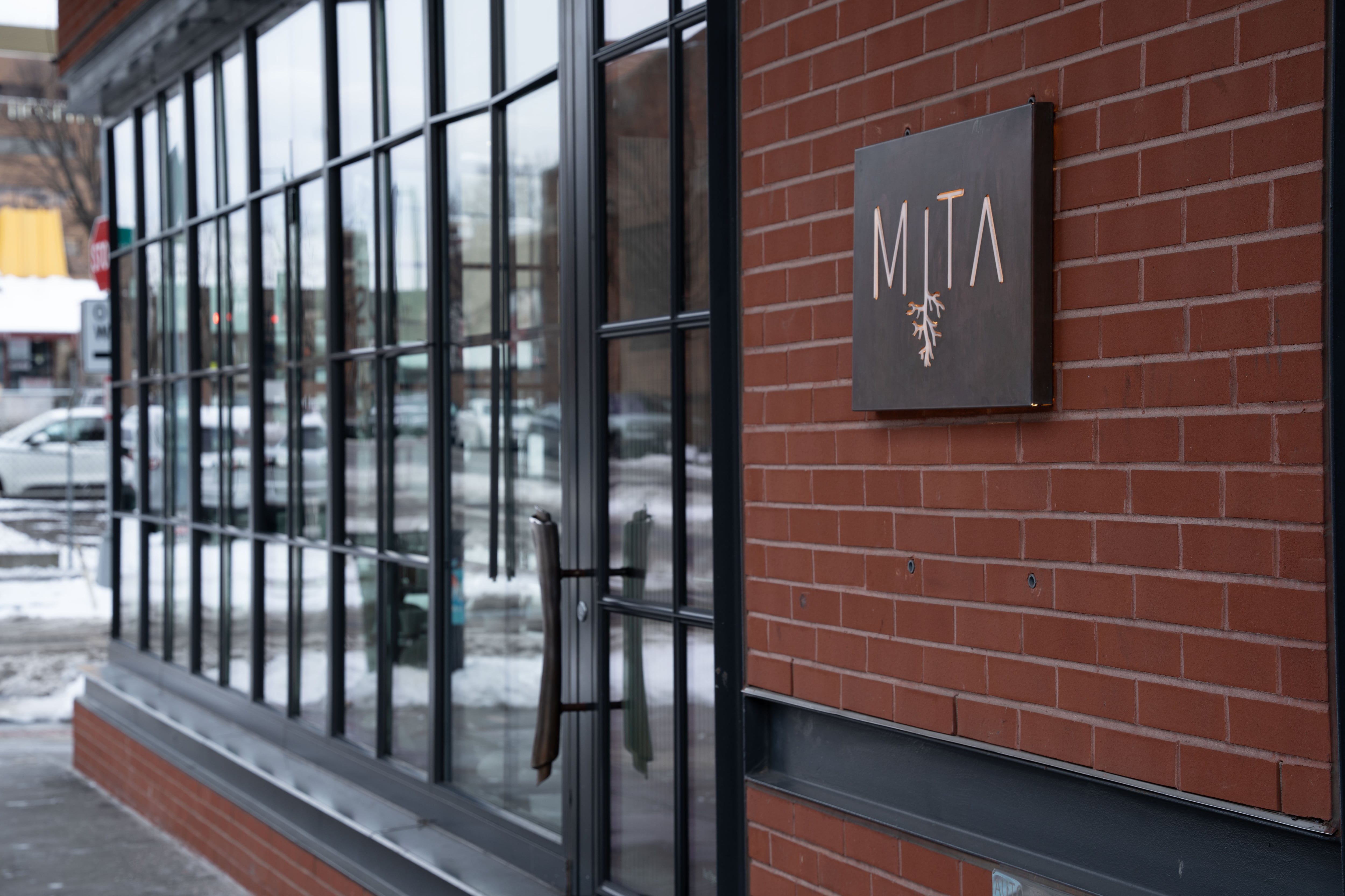 La fachada del restaurante de comida latinoamericana Mita.