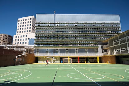 polideportivo de L’Illa Barcelona