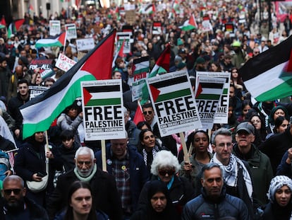 Un grupo de manifestantes en favor de Palestina, este sábado en Londres.