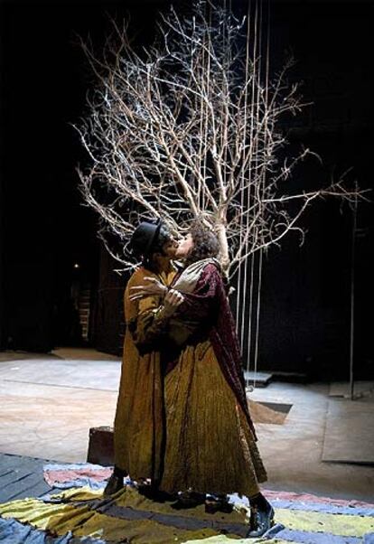 Una escena de <i>Divinas palabras, </i>de Valle-Inclán, durante los ensayos.