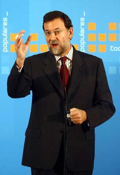 El líder del PP, Mariano Rajoy, en Granada.