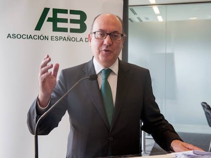 El presidente de la Asociación Española de Banca (AEB), José María Roldán.