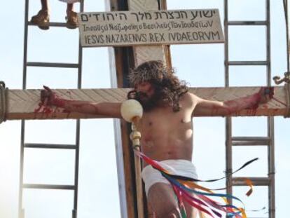 El barrio de Iztapalapa, en la capital mexicana, se prepara para el Vía Crucis más importante y masivo del país la representación más real del sufrimiento de Jesús