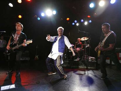 Los Sex Pistols, liderados por Johnny Rotten (en el centro).