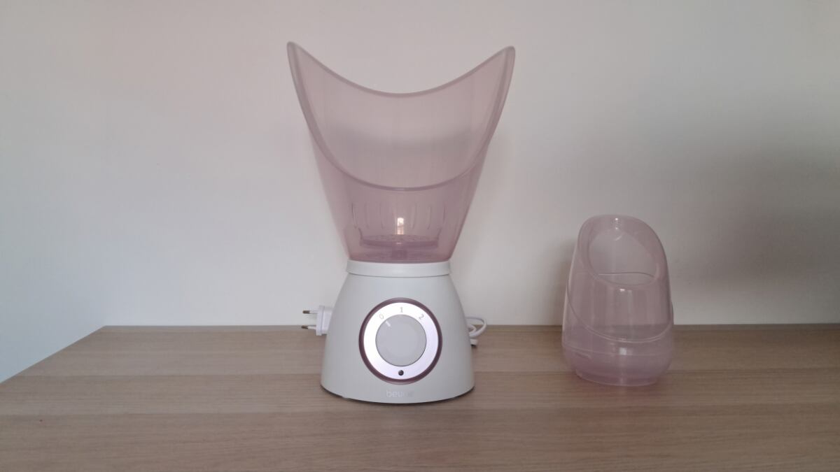 Tiene función de vaporizador, inhalador e incluso aromaterapia.