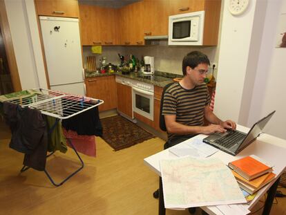 Cada vez más empleados trabajan desde casa para distintas empresas.