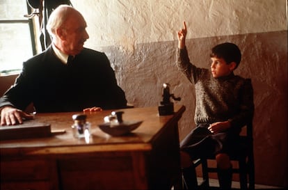 Fernando Fernán Gómez y Manuel Lozano, en un momento de 'La lengua de las mariposas' (1999).