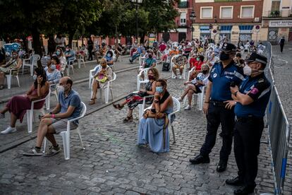 Fiestas de San Cayetano en la plaza del General Vara del Rey. Pregon de Mario Vaquerizo.