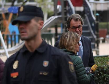 El expresidente catalán Artur Mas, este jueves en las inmediaciones de la Audiencia Nacional, donde se encontraban los miembros del Govern.