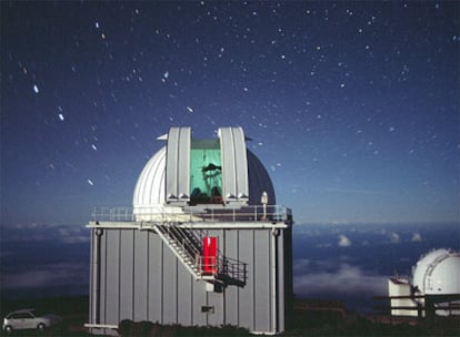 Los telescopios Jacobus Kapteyn (delante) e Isaac Newton (detrás) del Observatorio del Roque de los Muchachos en la isla de La Palma.