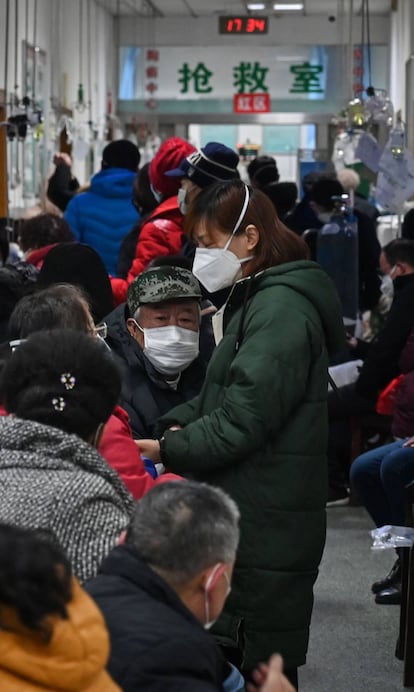 Ciudadanos chinos, en un hospital en Wuhan.