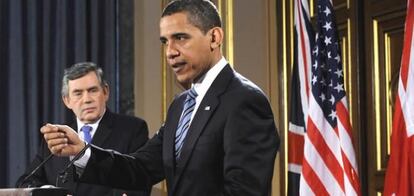El primer ministro británico, Gordon Brown, junto con el presidente de EE UU, Barack Obama