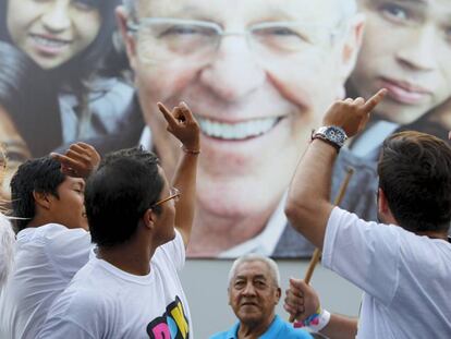 Seguidores del candidato Pedro Pablo Kuczynski.