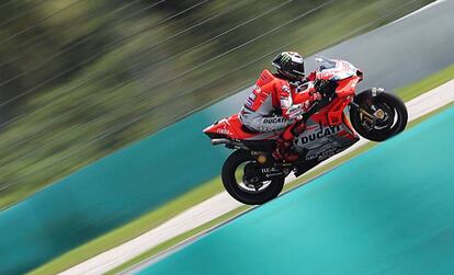 Jorge Lorenzo marc&oacute; el tiempo m&aacute;s r&aacute;pido de los tests en Sepang.