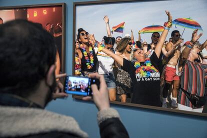 El Centre del Carme presenta la exposición del icónico fotógrafo británico Martin Parr 'Parrathon', con imágenes procedentes de la agencia Magnum Photos, a la que pertenece desde 1994.