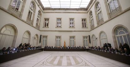 La reuni&oacute;n de este viernes en el Parlament. 