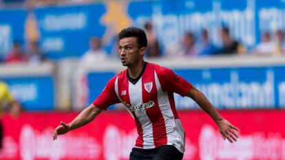 El rumano Cristian Ganea, durante el partido contra el Huesca.