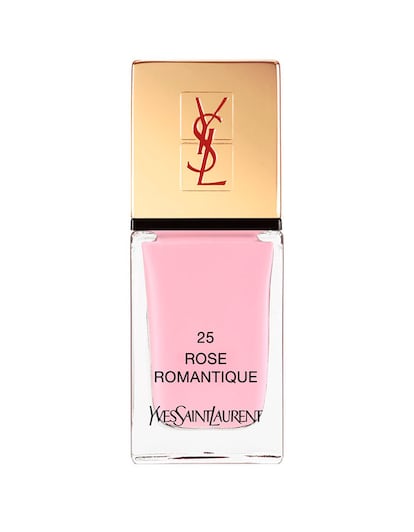 Este tono rosado de Yves Saint Lurent nos tiene enamoradas. Como lo definen en la firma es la "alta costura de las lacas de uñas".