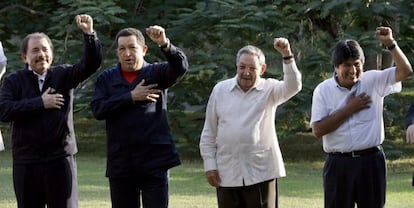 Los presidentes de Nicaragua, Venezuela, Cuba y Bolivia durante una cumbre de la Alianza Bolivariana para las Am&eacute;ricas celebrada en La Habana en 2009. 